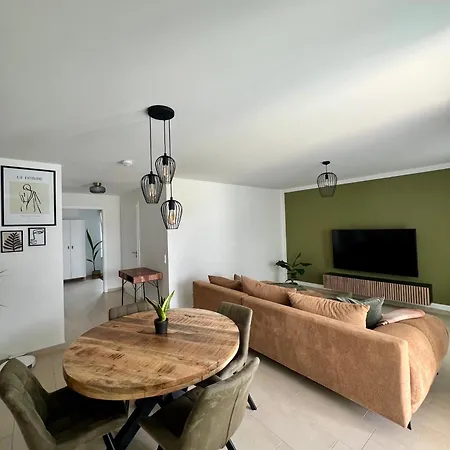 Stilvolles, Modernes Mit Sonnen-balkon * Μπάντεν-Μπάντεν