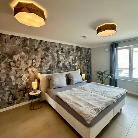 Lejlighed Stilvolles, Modernes Mit Sonnen-balkon