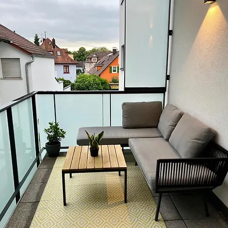Apartment Stilvolles, Modernes Mit Sonnen-balkon *