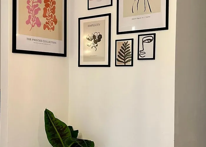 Stilvolles, Modernes Mit Sonnen-balkon Baden-Baden